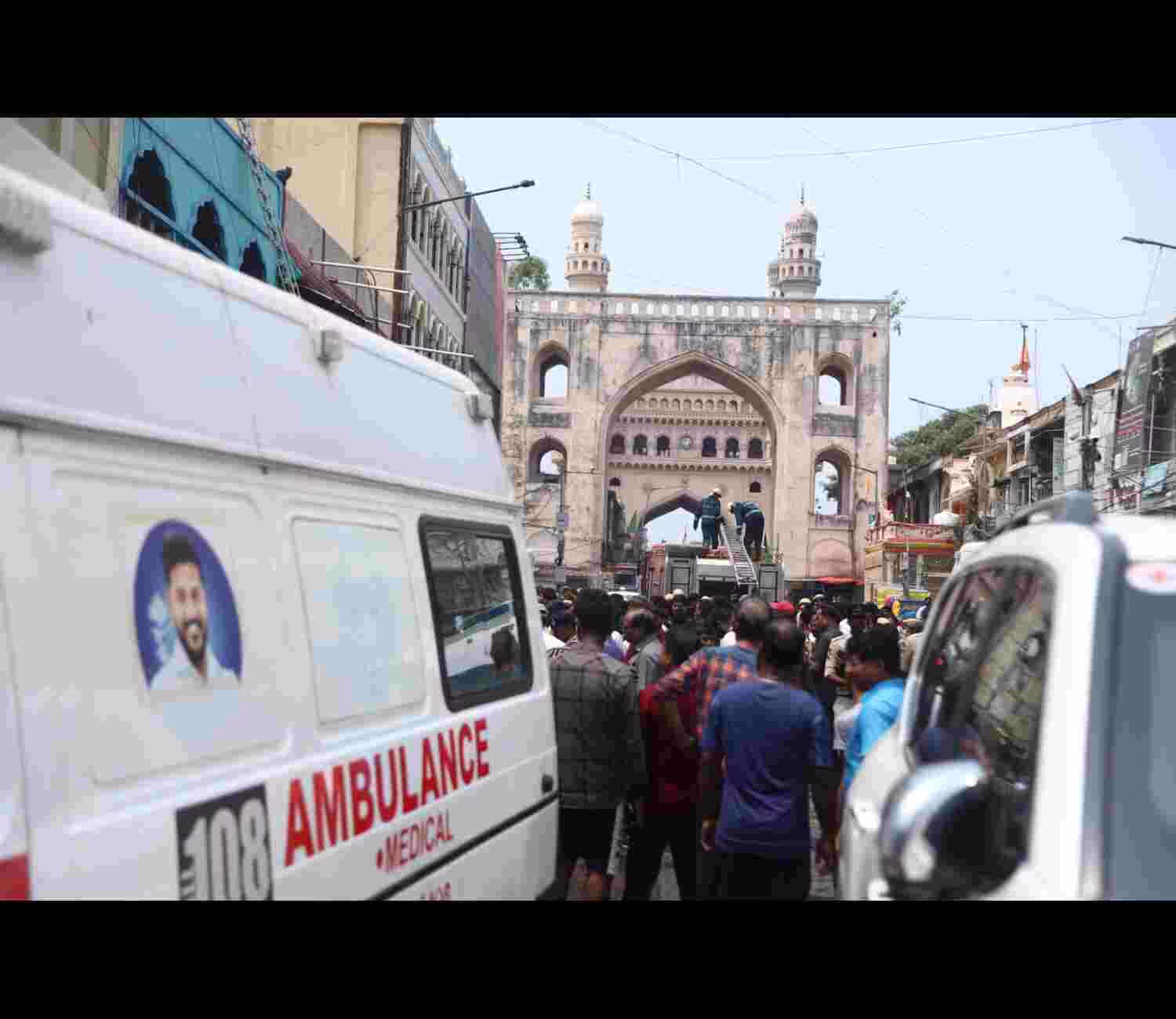 Breaking News FireInHyderabad: Massive Fire Near Charminar 17 Dead, Several Injured Breaking News FireInHyderabad