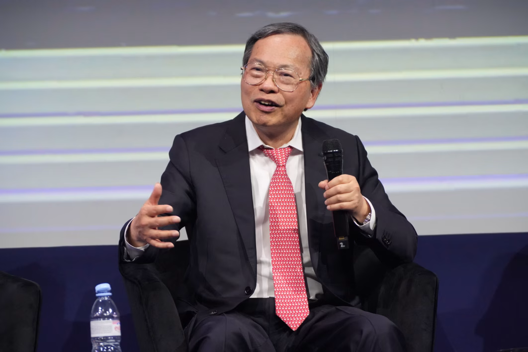 Super Micro stock tumbles on $7 billion financing plans as company touts AI server orders - CNBC Super Micro stock tumbles on $7 billion financing plans as company touts AI server orders - CNBC https://indiaprimetv.com/